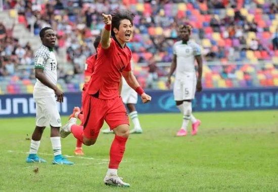 事件平历史最低!FIFA女足年终排名：中国女足降至第19 日本第8朝鲜第9FIFA女足新一期世界排名公布，中国女足下降4位至第19，亚足联第4。